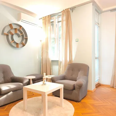 Apartament By The Sea 3 *